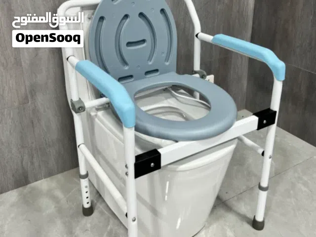كرسي حمام لكبار السن متنقل – عملي ومريح السعر: 19,500 ريال فقط