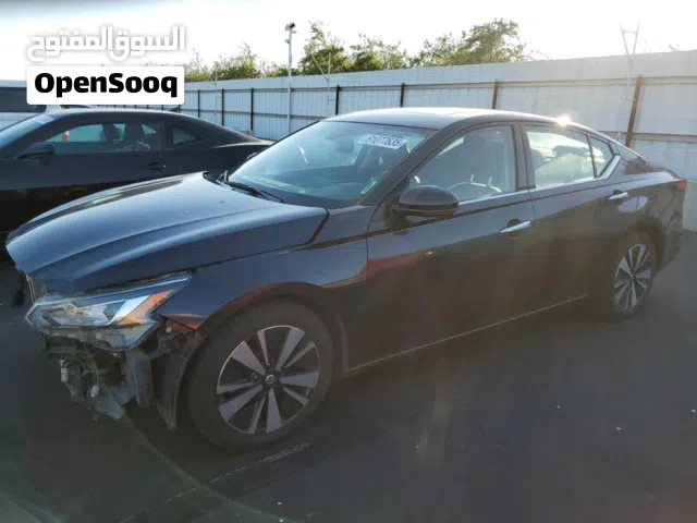 نيسان التيما 2019 SL فتحة سقف أعلى المواصفات ( اللون رمادي غامق ) للبيع جاهزه تجهز بعد يومين
