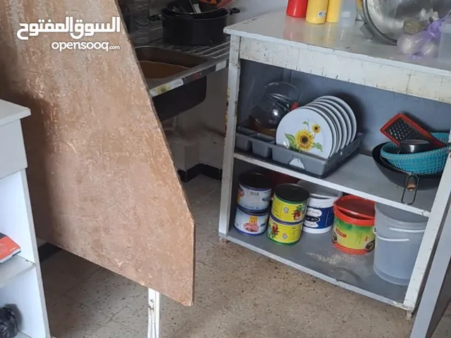 معدات بيتزاريا للبيع ...معدات كاملة و في حالة جيدة جاهزة للاستعمال