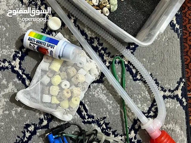 حوض سمك مستعمل مع كامل أغراضه