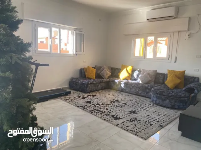 750 m2 More than 6 bedrooms Villa for Sale in Tripoli Ras Hassan