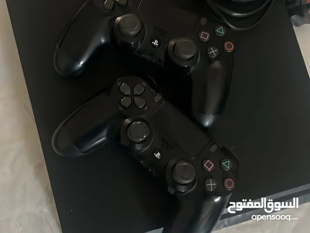 بليستيشن 4 سلم ون تيرا فيها ردد منزله و فيفا 25 للبيع مع قيرين السعر: 50 و قابل