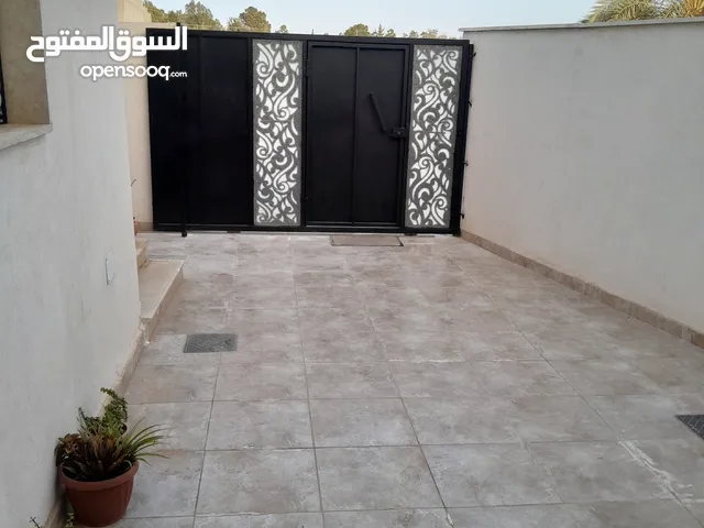 140 m2 2 Bedrooms Townhouse for Sale in Tripoli Al-Hay Adduplomasi