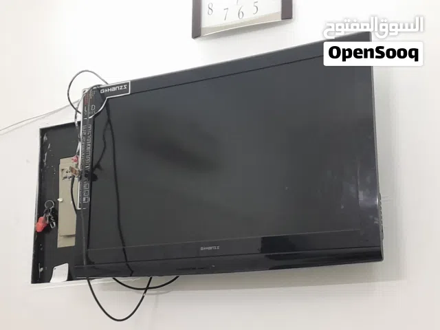 للبيع تلفزيون لاكن مافيه ريموت للشاشه مستعمل و نظيف