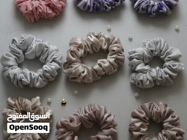 قبضات شعر نسائية ناعمة وقوية تحافظ على الشعر بدون شد أو تقطيع