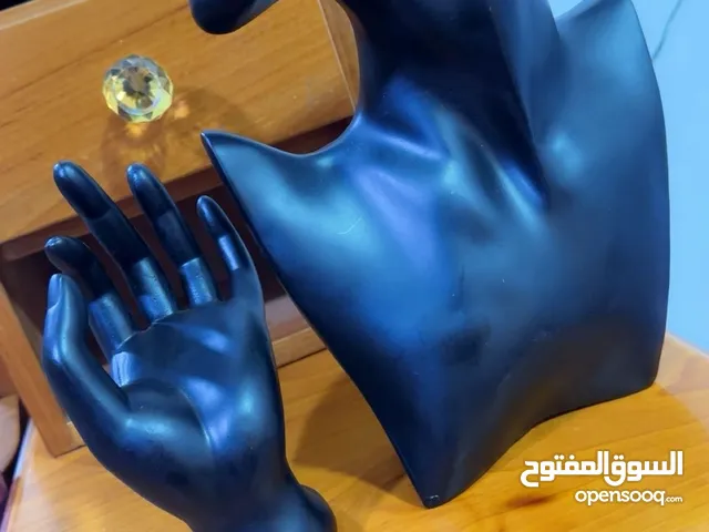مجسامات لعرض الذهب رقبه +كف