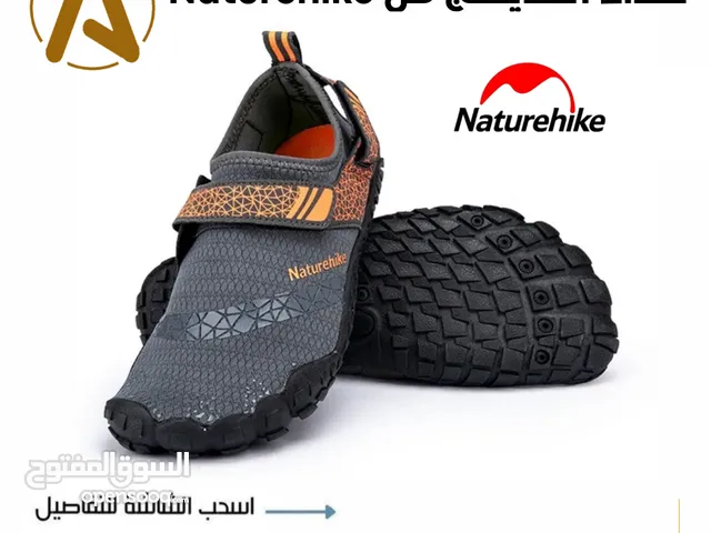 حذاء الهايكنج من Naturehie