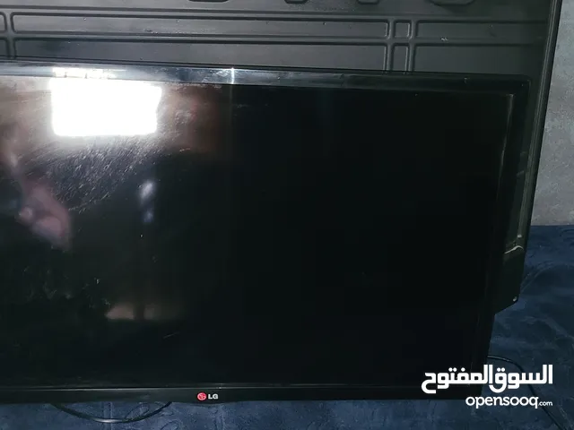 شاشتين الاولى مكسورة سمارت والثانية ال جي LG فيها عطل بالpower