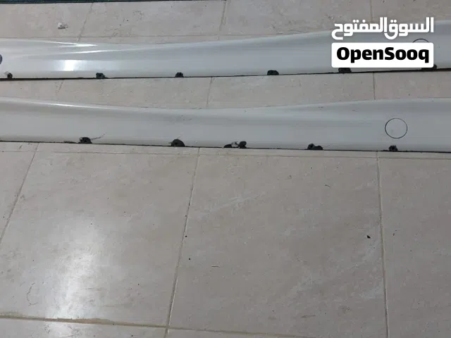 للبيع زوائد جانبية لي بي ام E36 وكذالك دبة 28