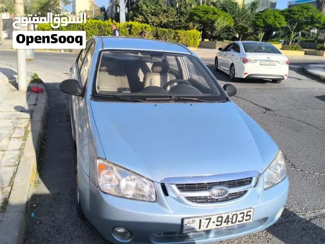 2006 كيا سيراتو Standard