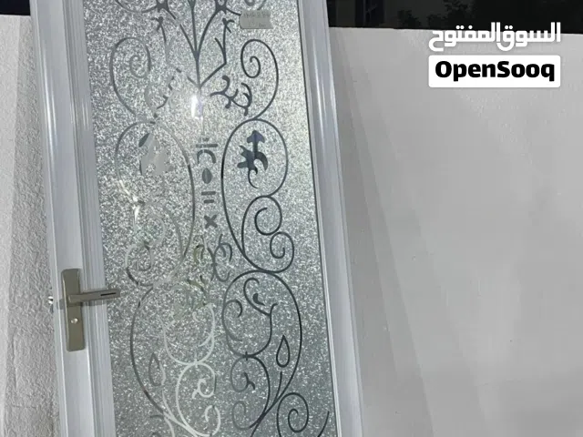 ابواب المنيوم للبيع بحاله جيدة