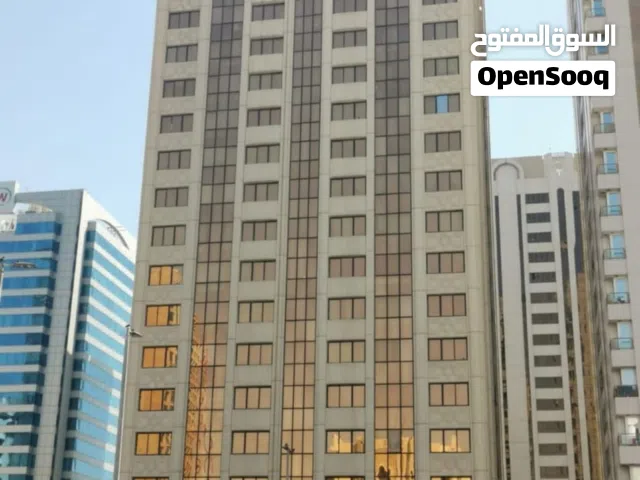 بناية تجارية في مدينة أبوظبي شارع النجده مساحة الأرض : 6،399،87 الف قدم مربع زاويه و شارع رئيسي