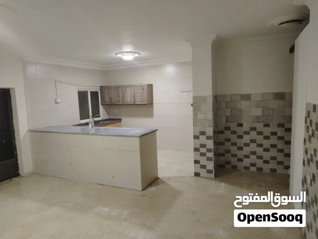 شقه  للايجار شفا بدران 3 غرفه 2 حمام و  صالون مقابل الجامعة التطبيقه  اطلاله رائعه حي ام زويتنه