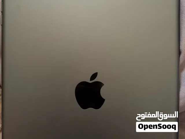 iPad Air  مستعمل حاله الوكاله