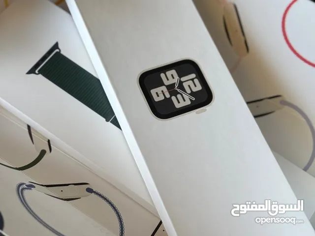 ساعه ابل SE 2 اصدار جديد 2025 بلون ضوء الإطار النجوم الحزام بلون أخضر البحيرات مقاس 44