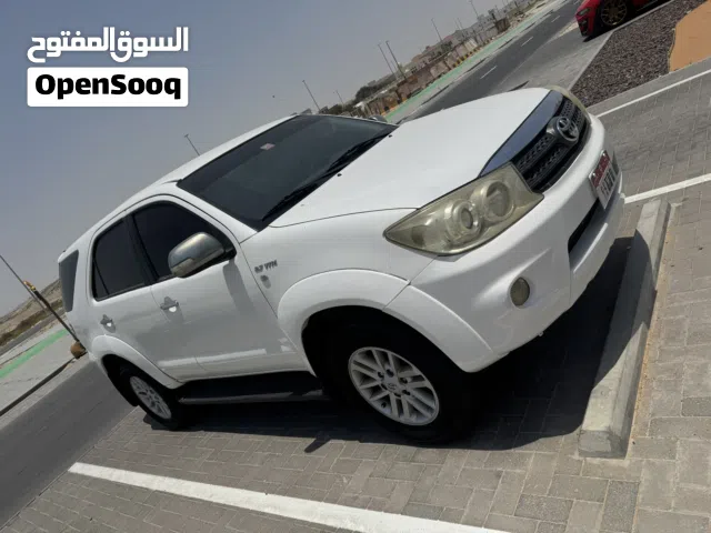 فورتشنر V4 2011 نظيف