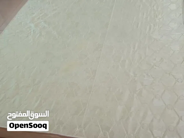 سرير للبيع