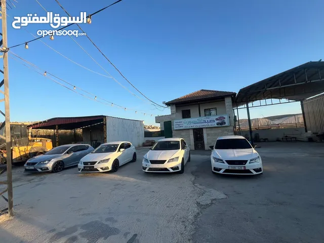 عدة سيارات سيات ليون 2018 / جير عادي / ألوان متعددة
