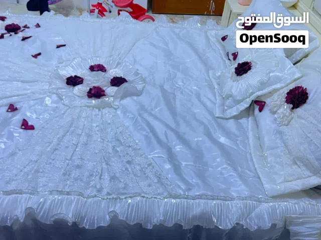 نزله عرس نظيفه وبيها مجال