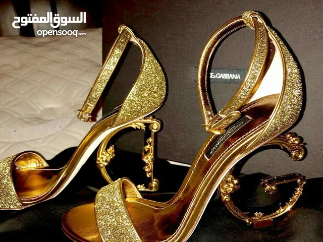 Gold With Heels in Hawally