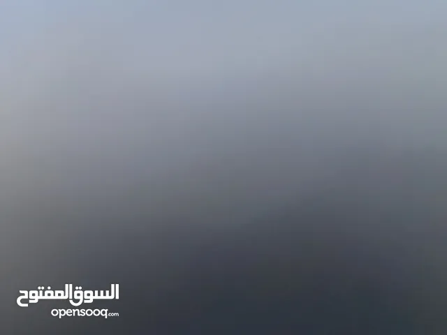 مستودع لليجار لبعده