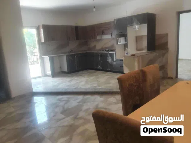 شقة دور اول تشطيب حديث للايجار في حي دمشق
