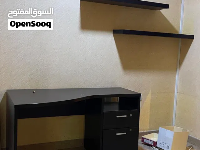 للبيع مكتب دراسه مع الارفف