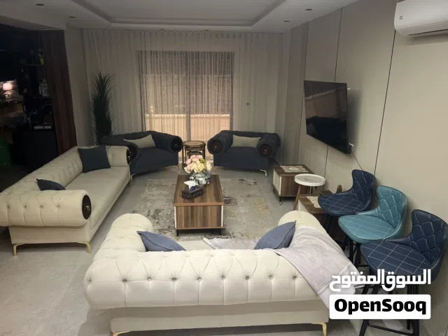 طقم جلوس مع طاولات