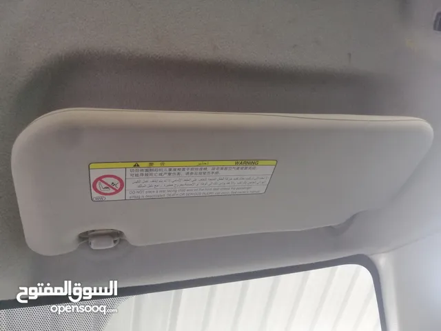 شمسيات كورولا من 2008 حتى 2013 وكالة فيهم لوز بسيط موضح ف الصور موجود الاتجاهين يمبن ويسار مع بعض