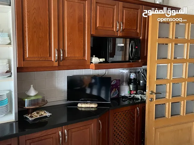 299 m2 4 Bedrooms Apartments for Sale in Amman Um Uthaiena
