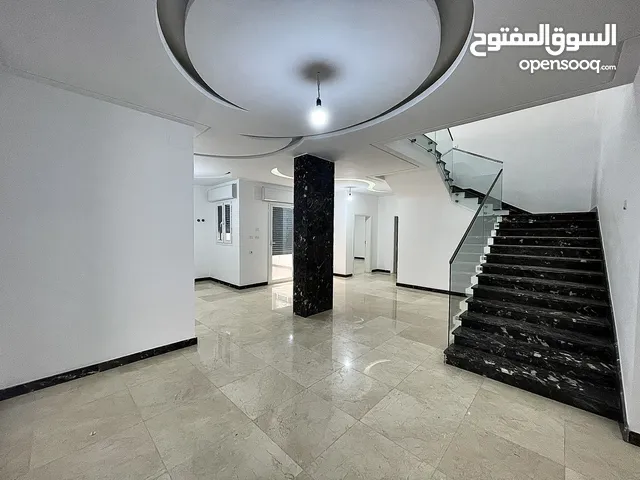 900m2 More than 6 bedrooms Villa for Sale in Tripoli Ain Zara