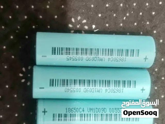 بطاريات ليثيوم أصليه ويوجد تقليد أيضا