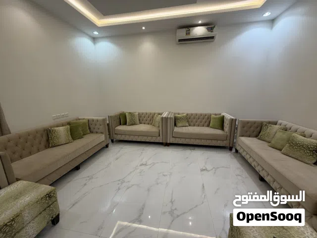 كنب للبيع 12 مقعد نظيفه