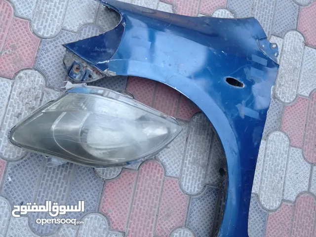 بنكة يمين وكشافة يمين مستخدمات للبيع بحالتهن لسيارة يارس 2009 خليحي