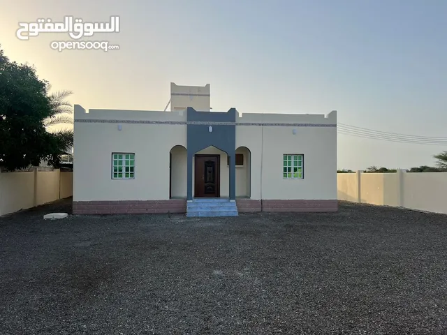 170 m2 5 Bedrooms Townhouse for Sale in Al Batinah Saham