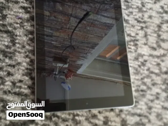 آيباد ابل به برنامج رائع وألعب ممتازه وتستطيع أن تربطه بالوي فاى نت وتتفرج بها ما تريد