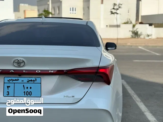 لوحه مميزة رقمها 3-100