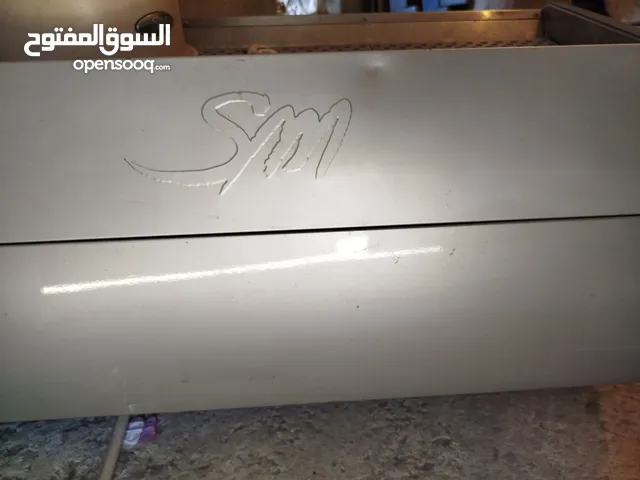 مكينة قهوة ورحية قهوة استعمال 6 اشهر