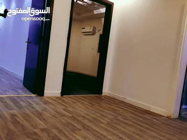 شقه للايجار الشهري 1500 الرياض حي الخليج