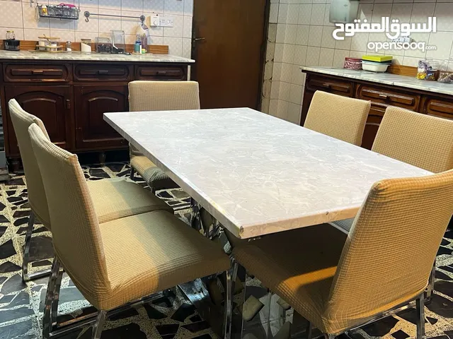كاونتر مطبخ صاج نظيف مابي اي نقص