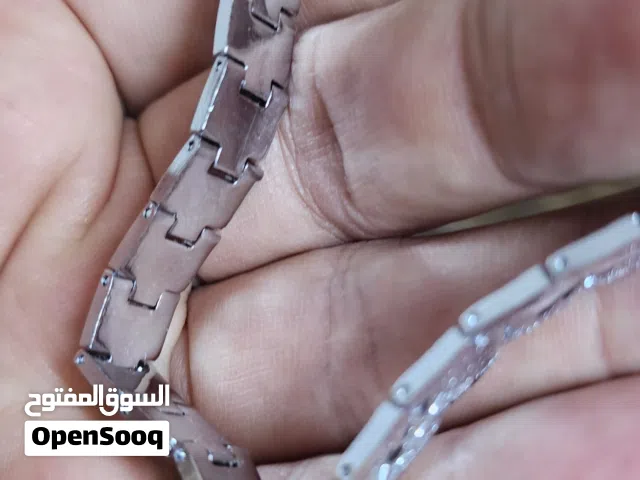 ساعة وسوار للبيع جديد مامستخدم