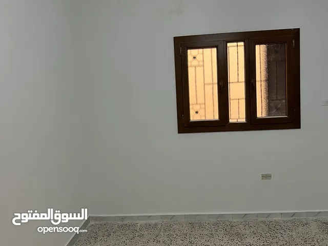 طابق الثاني للايجار لي اي نشاط تجارى جنزور الشرقيه خلف مصحة الضياء