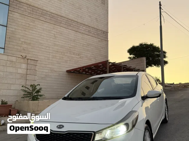 2018 كيا سيراتو Standard