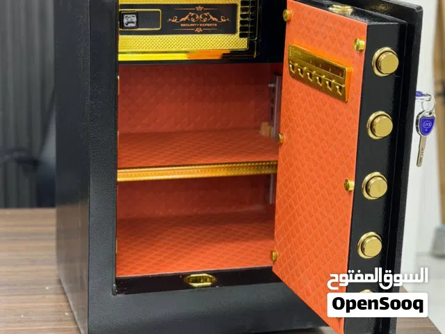 خزنة منجدة مصفحة و آمنة