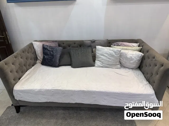 كنبة سرير west elm
