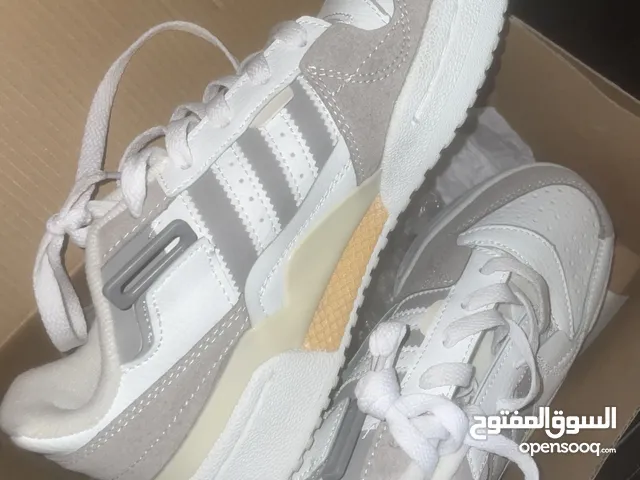 Adidas forum low