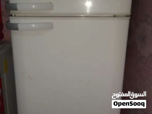 ثلاجه فيستل بحاله جيده