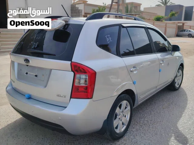 2008 كيا كارينز Luxury