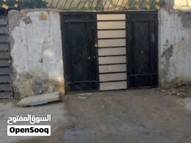 نص بيت االاجار في شارع سيد قريب على شارع العام يحتوي على غرف 2 وهول ودراج سياره وصحيات