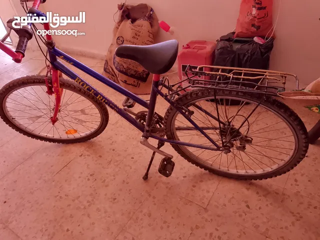 بسكليت 26 ماشاءالله نضيف مش محتاج اشي بل مره صيانه كامله 7 غيرات خلفي 3غيرات امامي التواصل على واتس